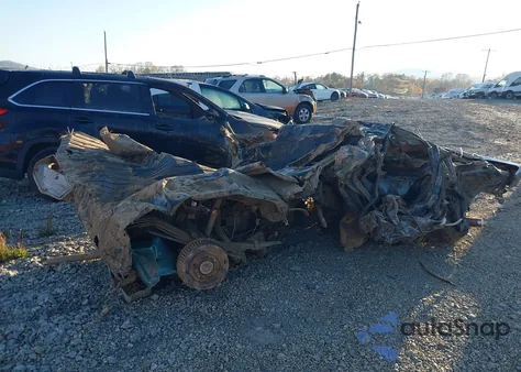 1983 Chevrolet K10 из США, поврежденный, VIN 1GCEK14H3DF324603